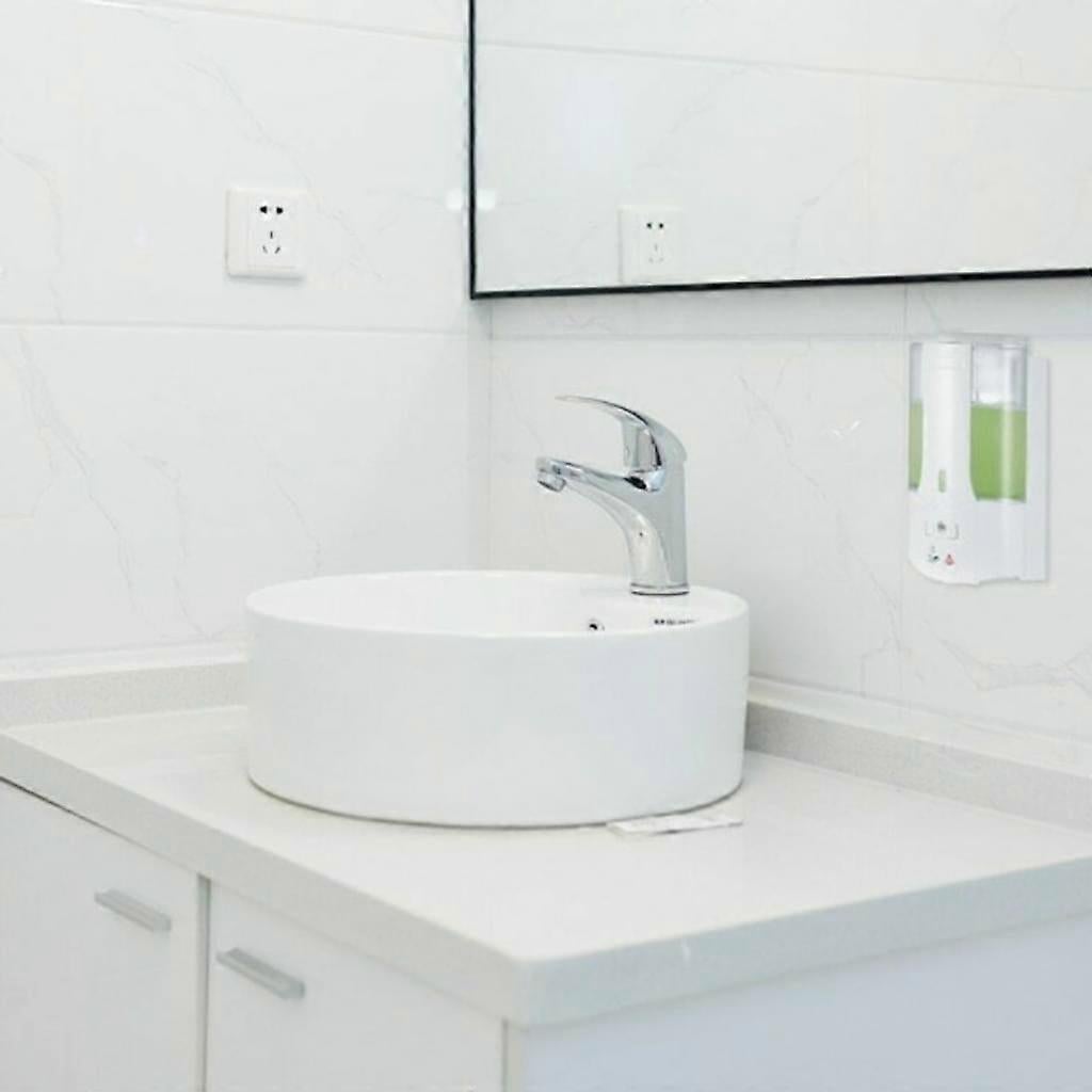 Wall-Mounted Automatic Sanitizer Dispenser – 450ml Infrared Sensor, Touch-Free
